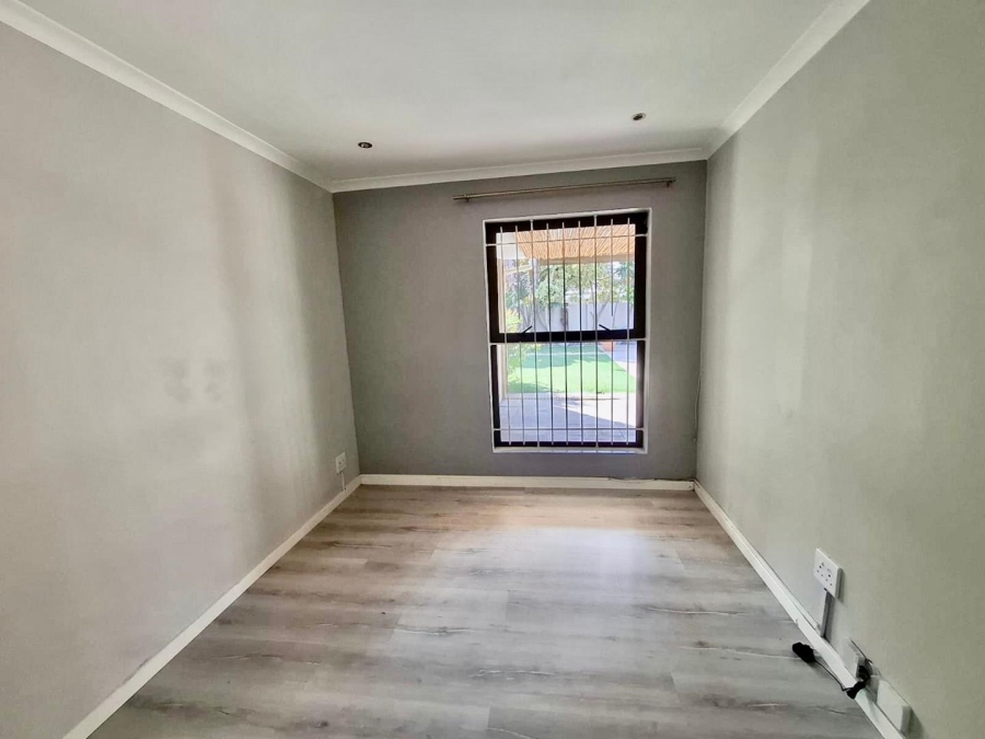 4 Bedroom Property for Sale in West Beach Western Cape